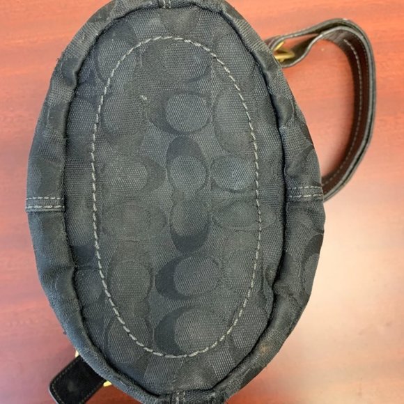 Black Coach Bag - Picture 8 of 16